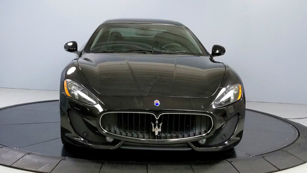 Used 2014 Maserati GranTurismo Sport image 2