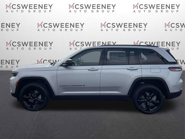 New 2025 Jeep Grand Cherokee Altitude RWD image 6