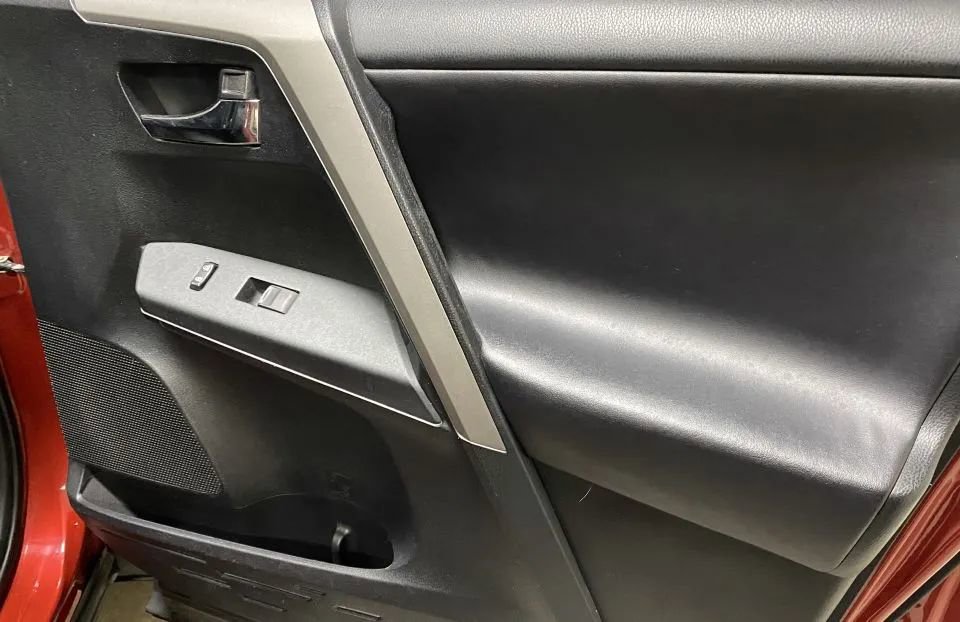 Used 2016 Toyota RAV4 XLE image 34