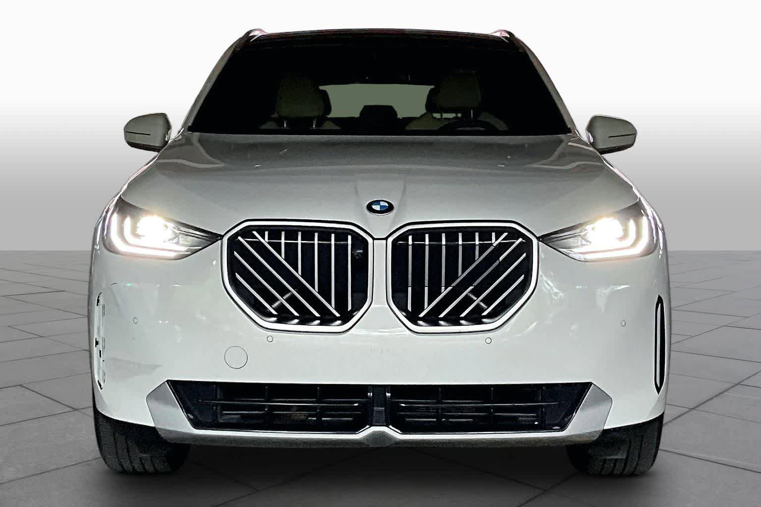 Used 2025 BMW X3 xDrive30 w/ Premium Package AWD/4WD image 3