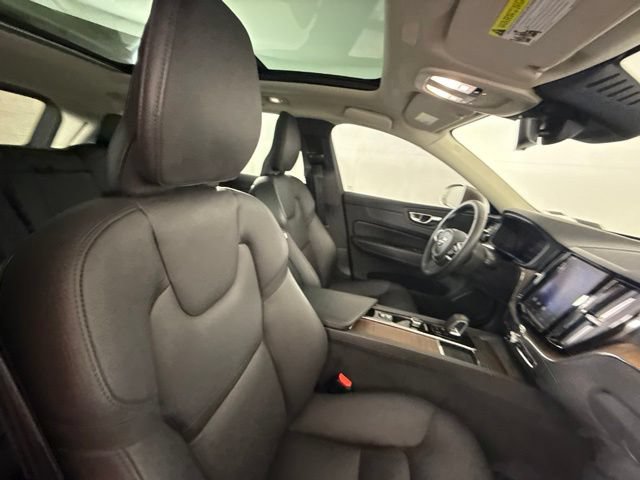 Used 2023 Volvo XC60 B5 Plus w/ Protection Package Premier FWD image 46