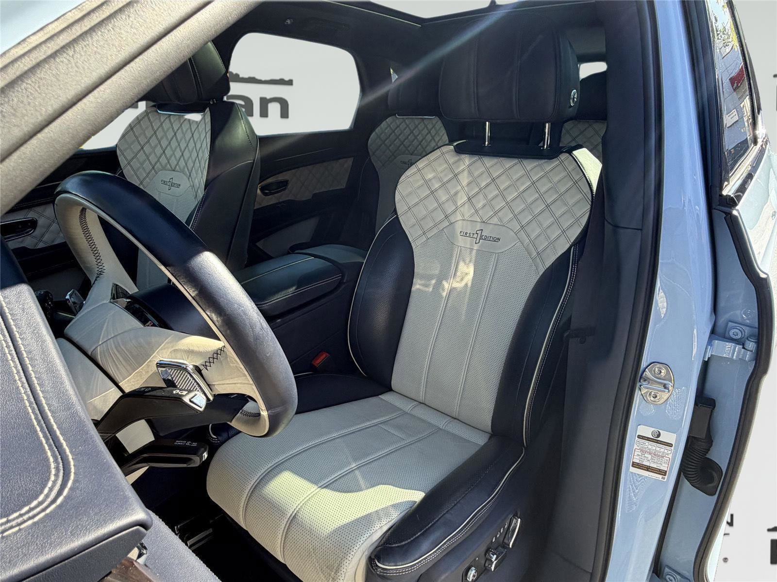 Used 2021 Bentley Bentayga AWD/4WD image 12