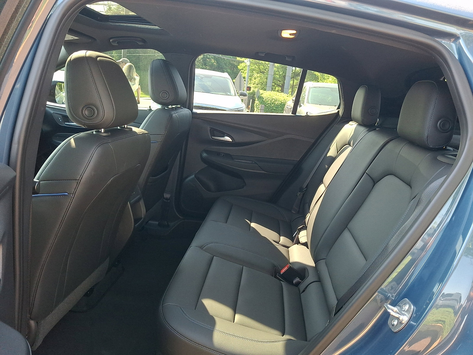 Used 2024 Buick Envista Sport Touring w/ Convenience I Package FWD image 10