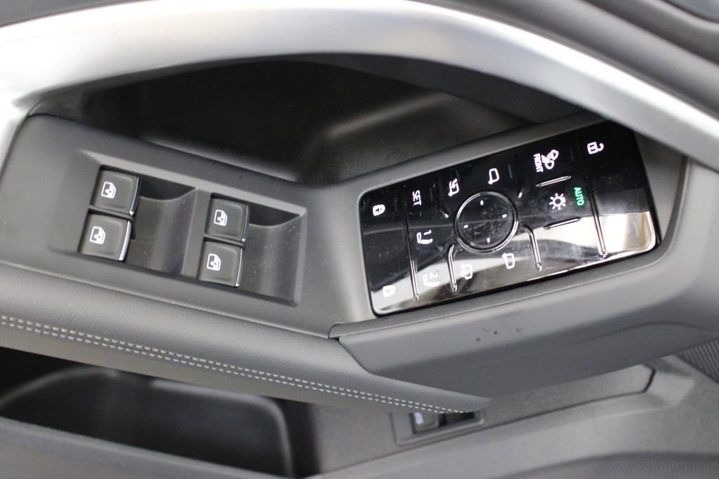 New 2025 Audi Q5 Prestige image 17