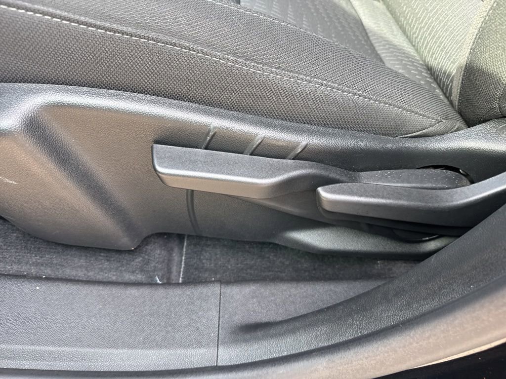 Used 2025 Chevrolet Equinox LT image 8