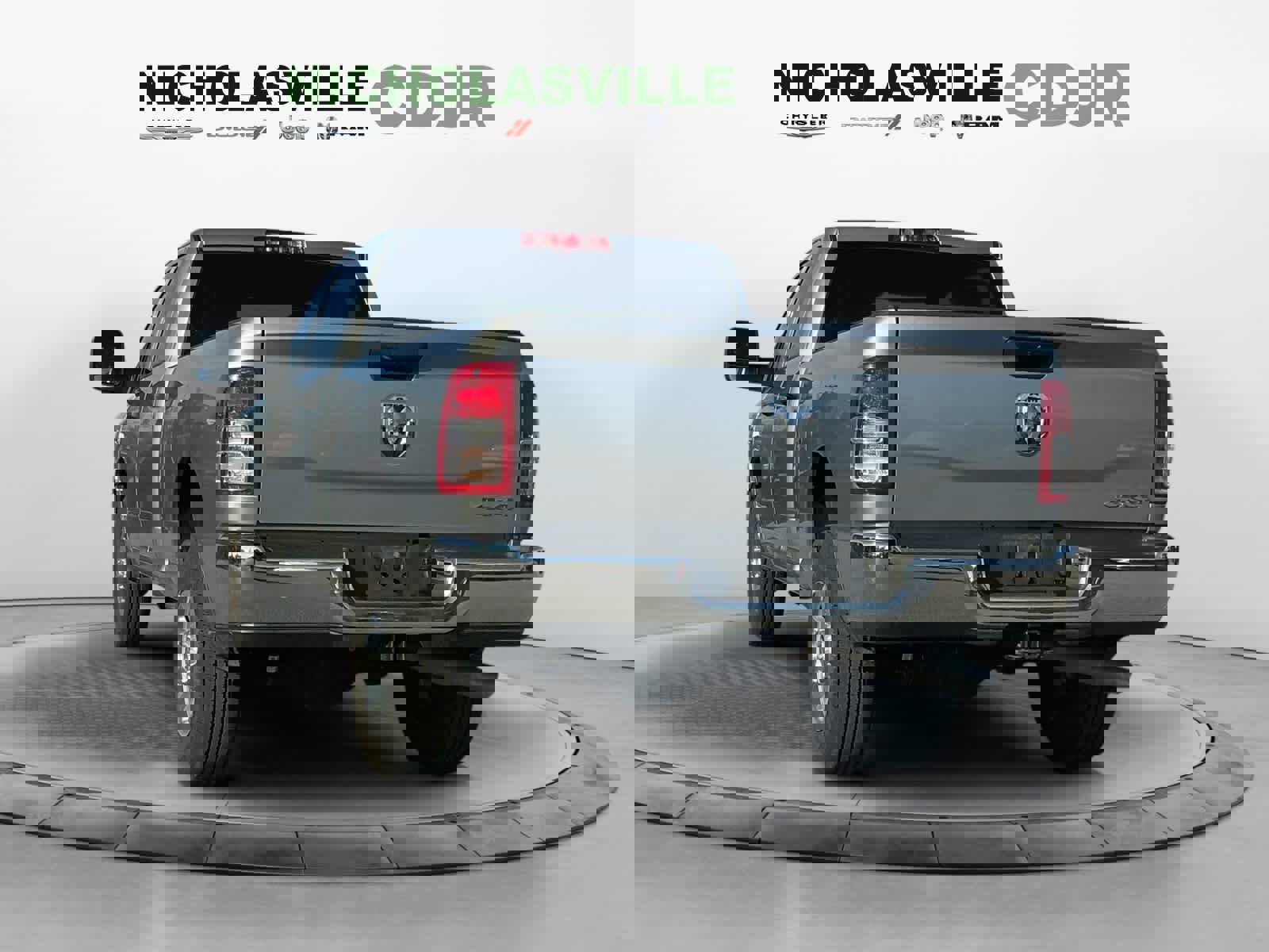 Used 2024 RAM 3500 Tradesman w/ Chrome Appearance Group image 3