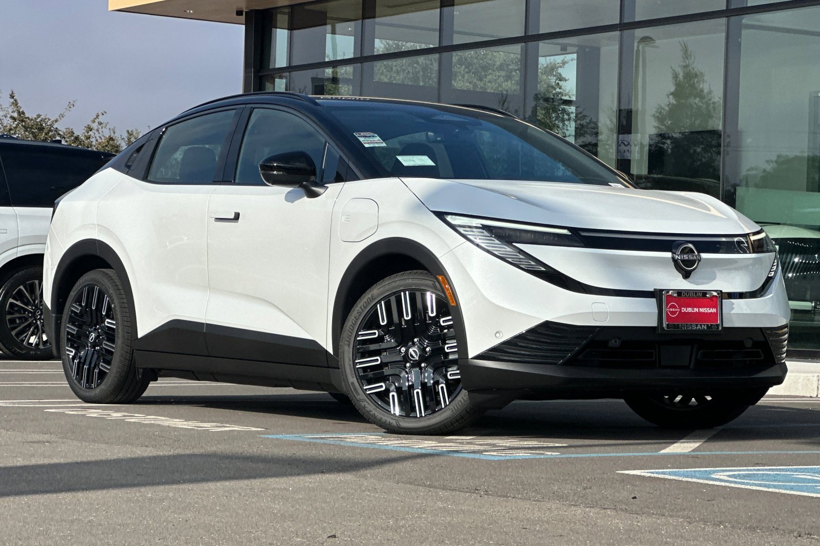 New 2026 Nissan Leaf Platinum+ w/ Cargo Package (Platinum+)