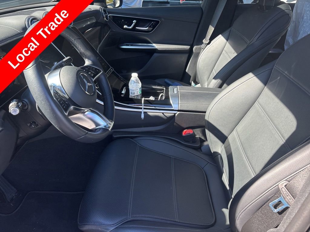 Used 2025 Mercedes-Benz GLC 300 4MATIC image 5