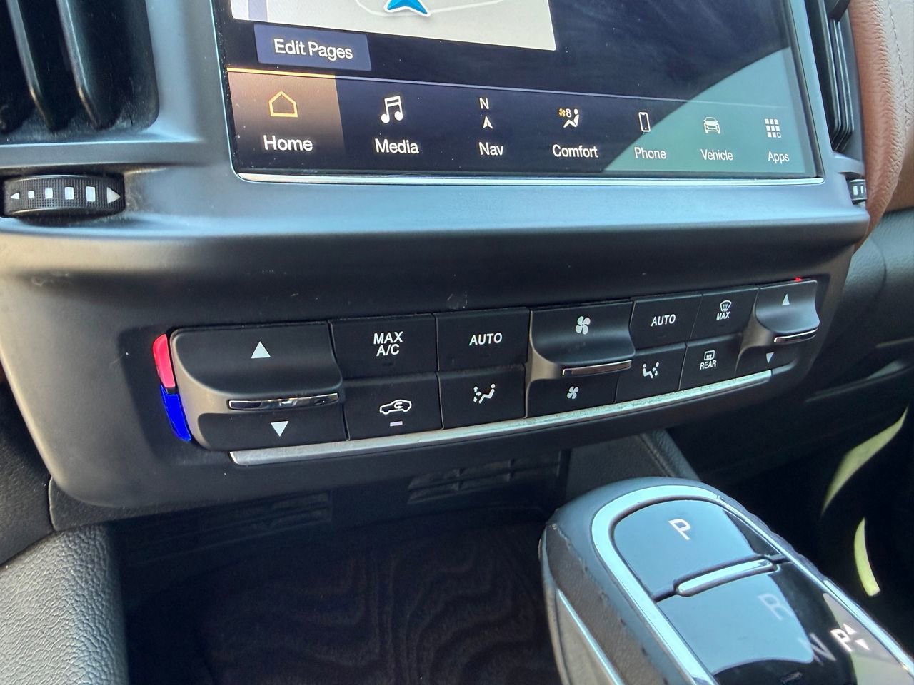 Certified 2022 Maserati Levante GT image 35