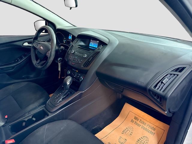 Used 2017 Ford Focus SE FWD image 27