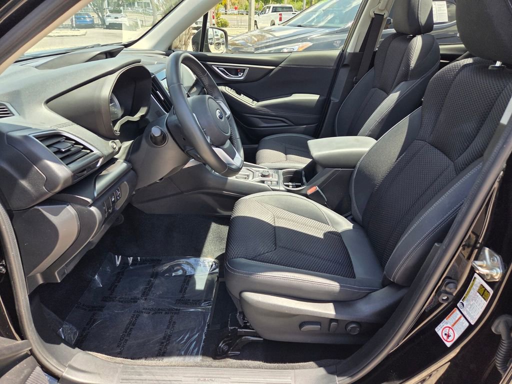 Used 2020 Subaru Forester Premium AWD/4WD image 3