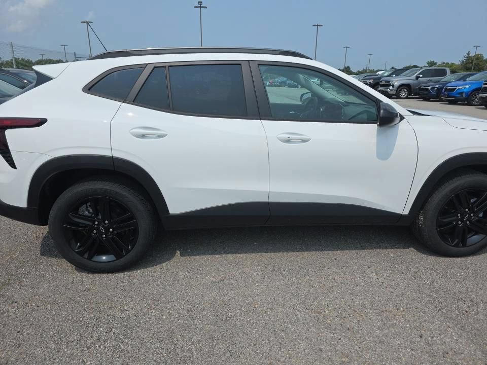 Used 2024 Chevrolet Trax ACTIV FWD image 4