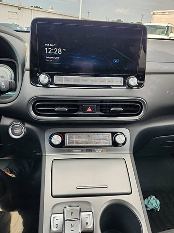 Certified 2023 Hyundai Kona SEL FWD image 3