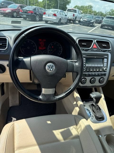 Used 2008 Volkswagen Eos Komfort FWD image 13