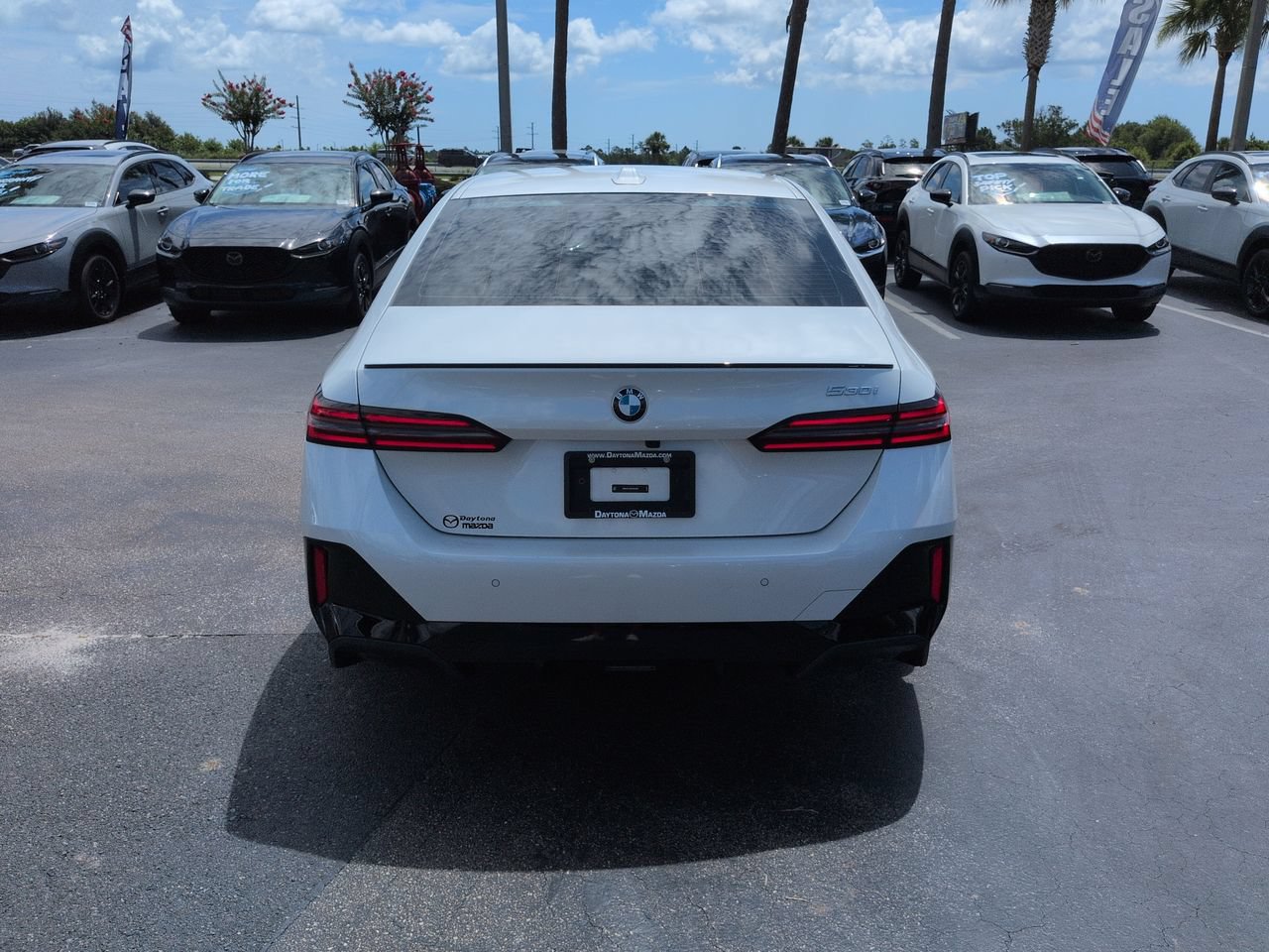 Used 2024 BMW 530i w/ M Sport Package RWD image 5