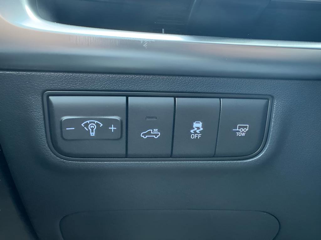 Certified 2026 Hyundai Santa Cruz Limited AWD/4WD image 23