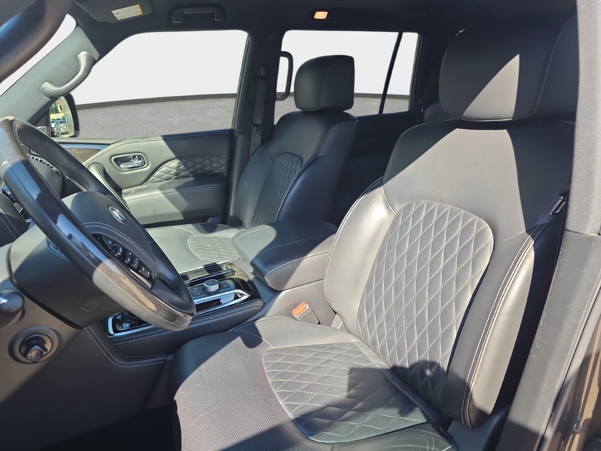 Certified 2023 INFINITI QX80 Sensory w/ All-Season Package AWD/4WD image 16