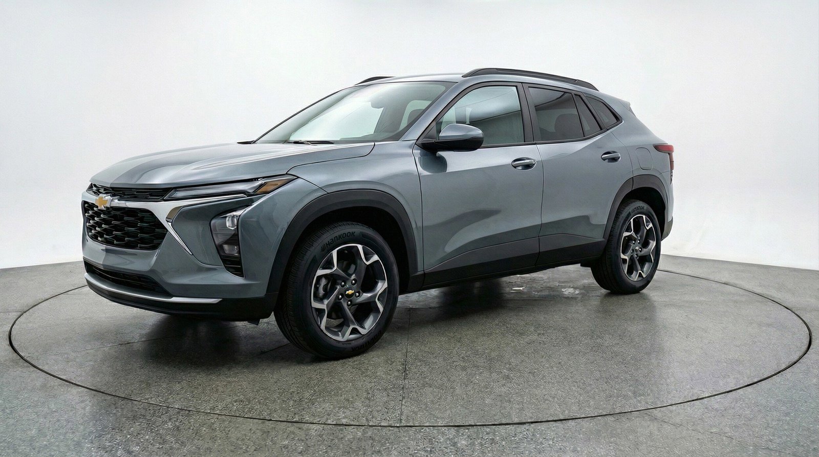Used 2025 Chevrolet Trax LT w/ LT Convenience Package image 3