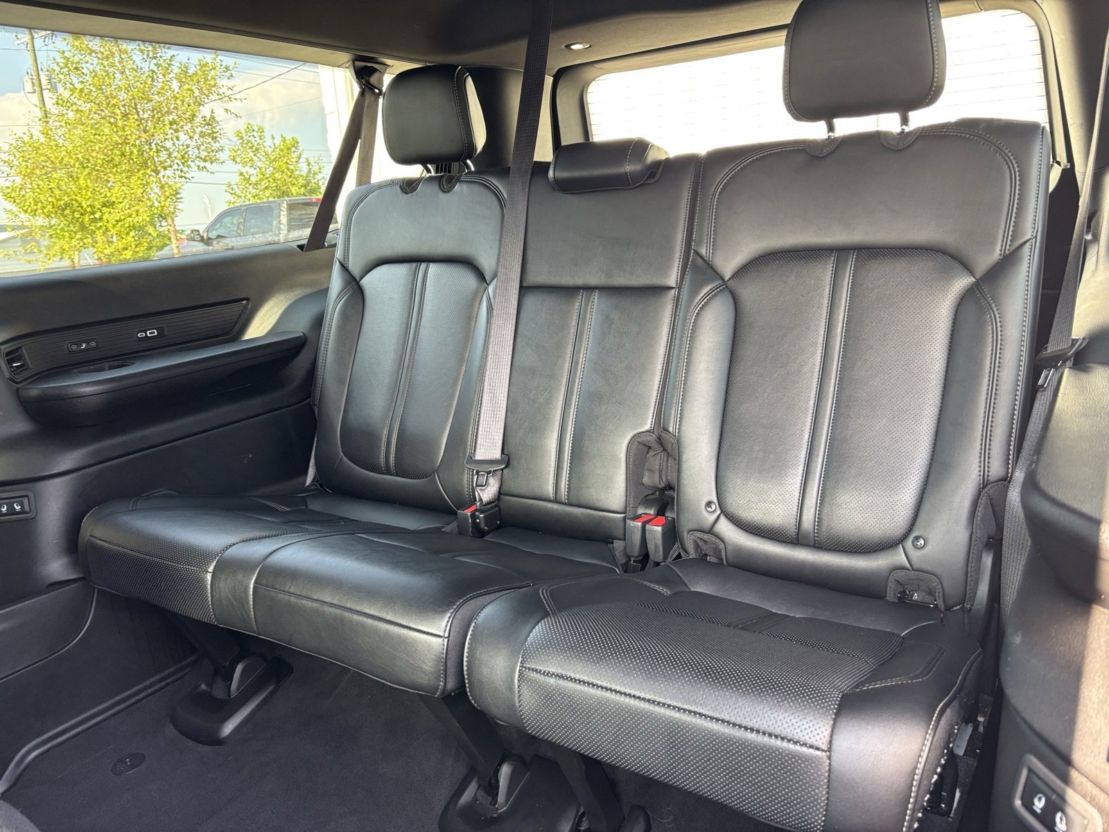 Used 2024 Jeep Wagoneer L Series II w/ Flexible Seating Group image 5