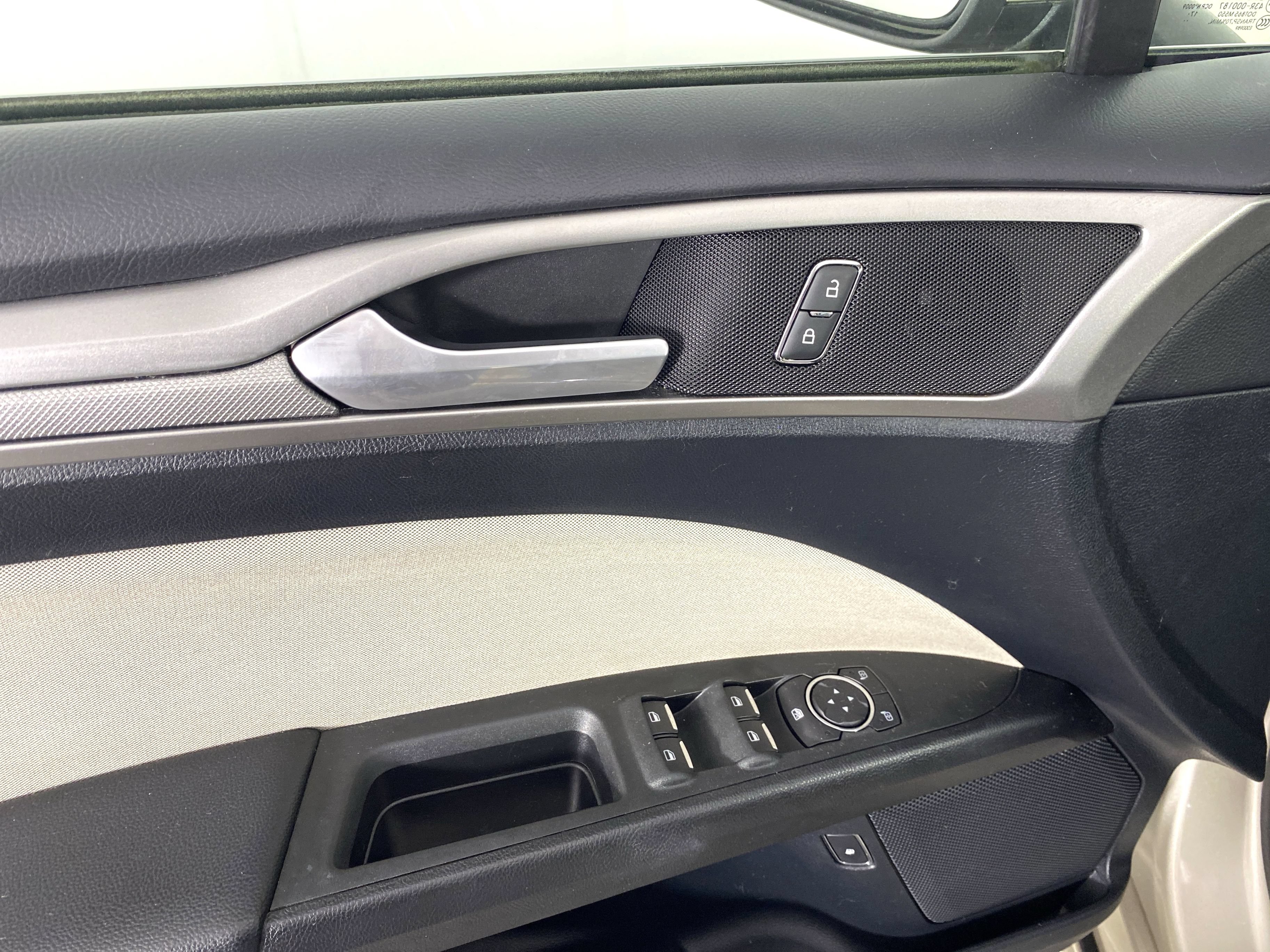 Used 2018 Ford Fusion S FWD image 12