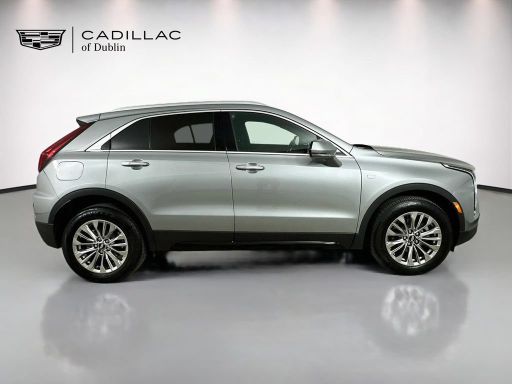 Used 2024 Cadillac XT4 Premium Luxury FWD image 4
