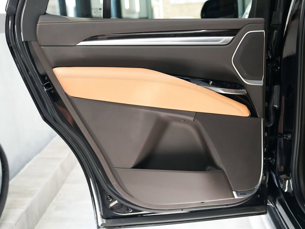 Used 2025 Cadillac Escalade Premium Luxury w/ LPO, Floor Liner Package AWD/4WD image 14