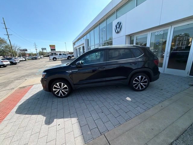 Used 2024 Volkswagen Taos SE FWD image 11