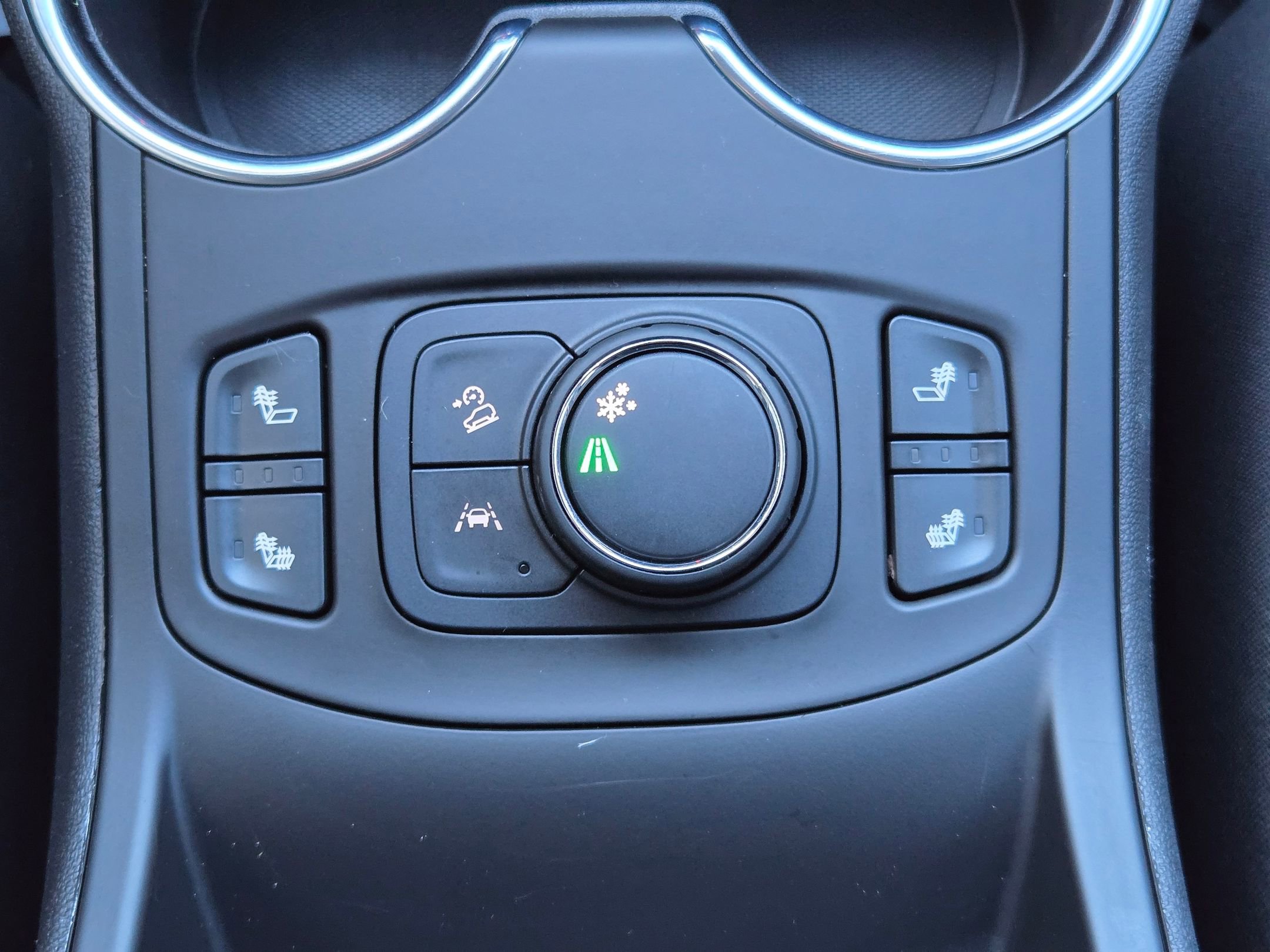 Used 2023 GMC Terrain SLT w/ LPO, Floor Liner Package image 14