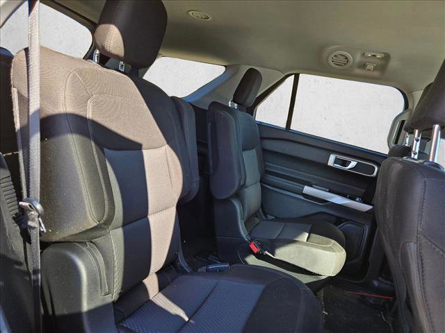 Used 2022 Ford Explorer XLT image 17
