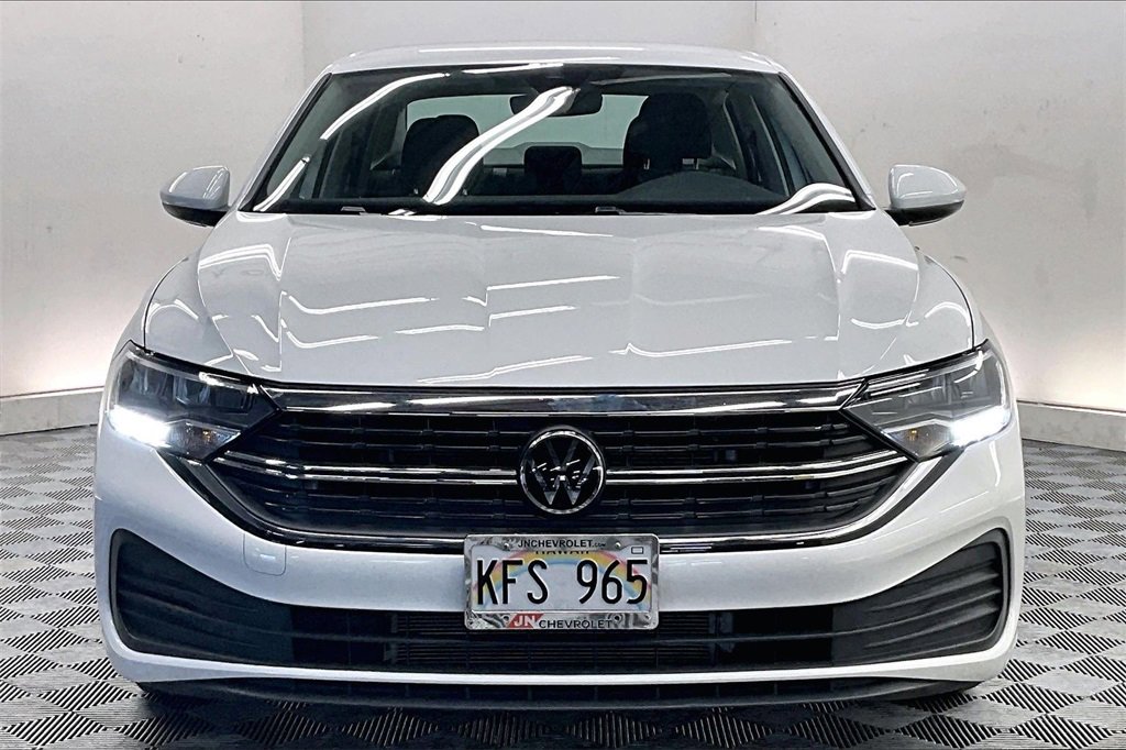 Used 2024 Volkswagen Jetta S image 2