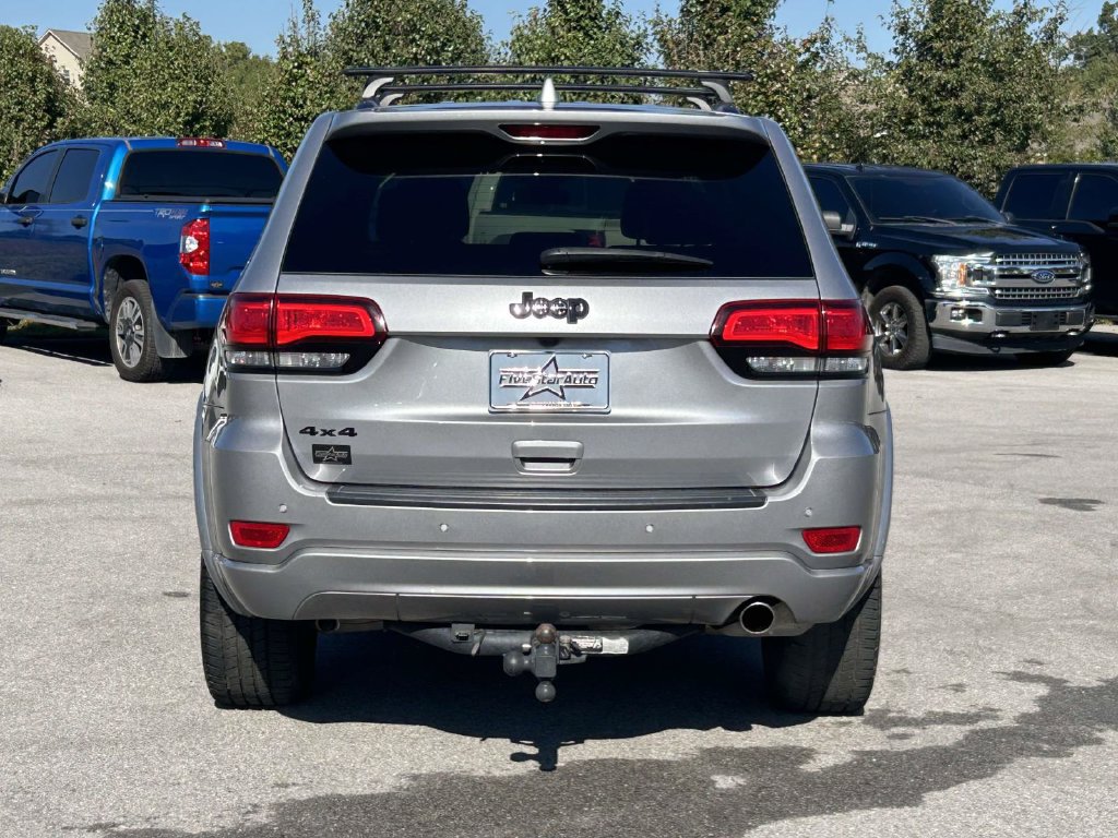 Used 2021 Jeep Grand Cherokee Laredo X AWD/4WD image 6