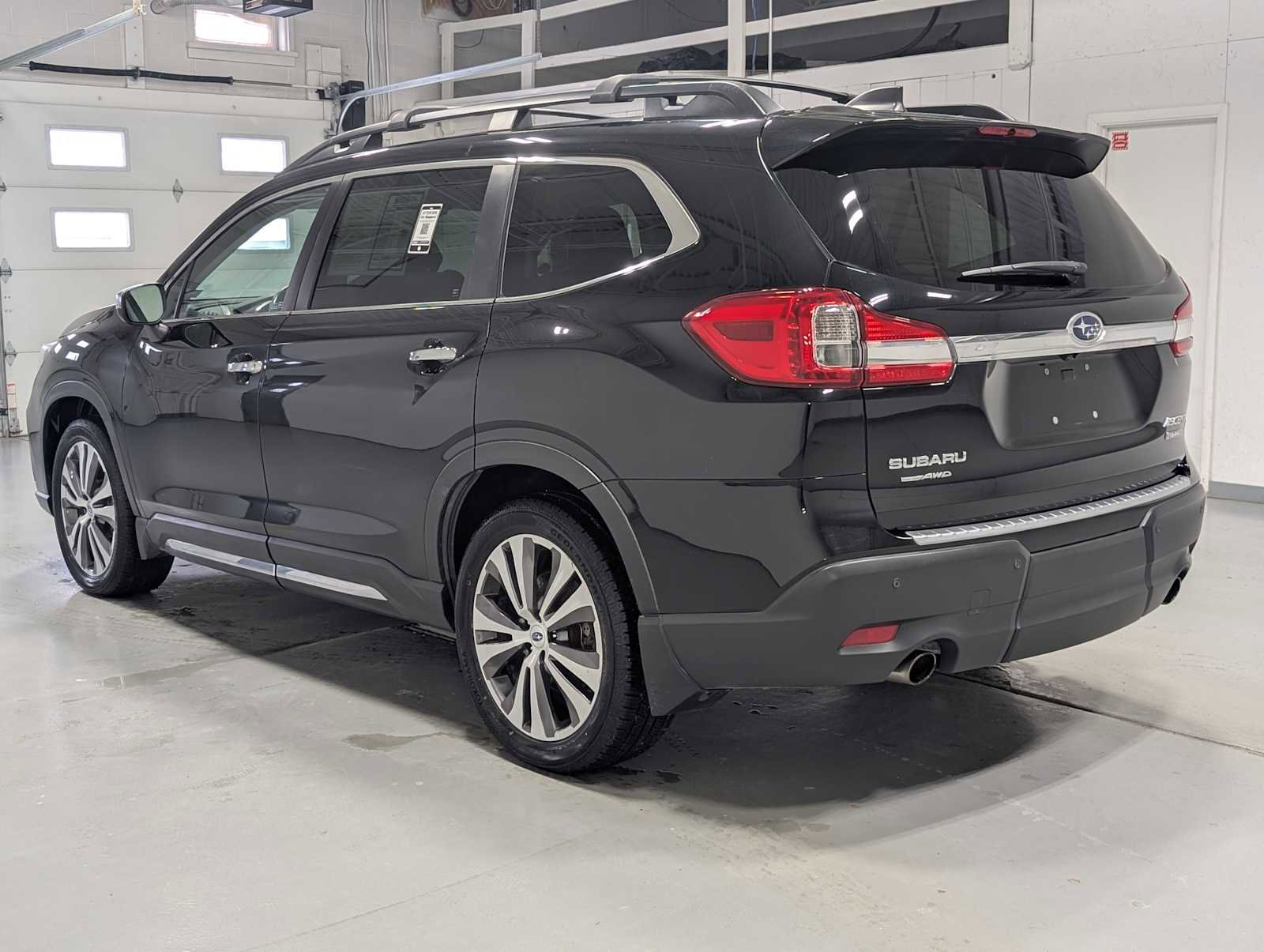 Used 2019 Subaru Ascent Touring w/ Popular Package #3 image 10
