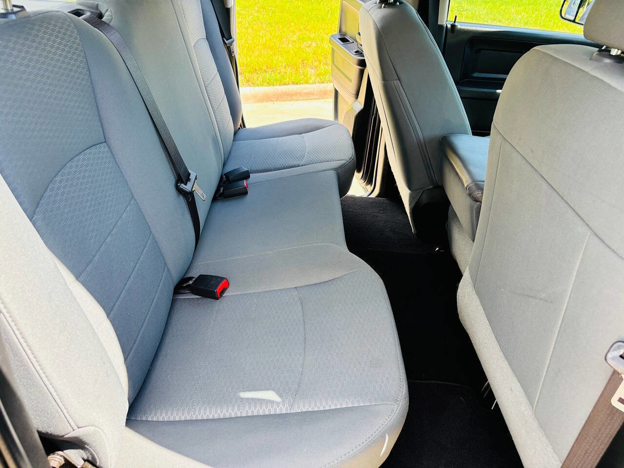 Used 2015 RAM 1500 Express image 19