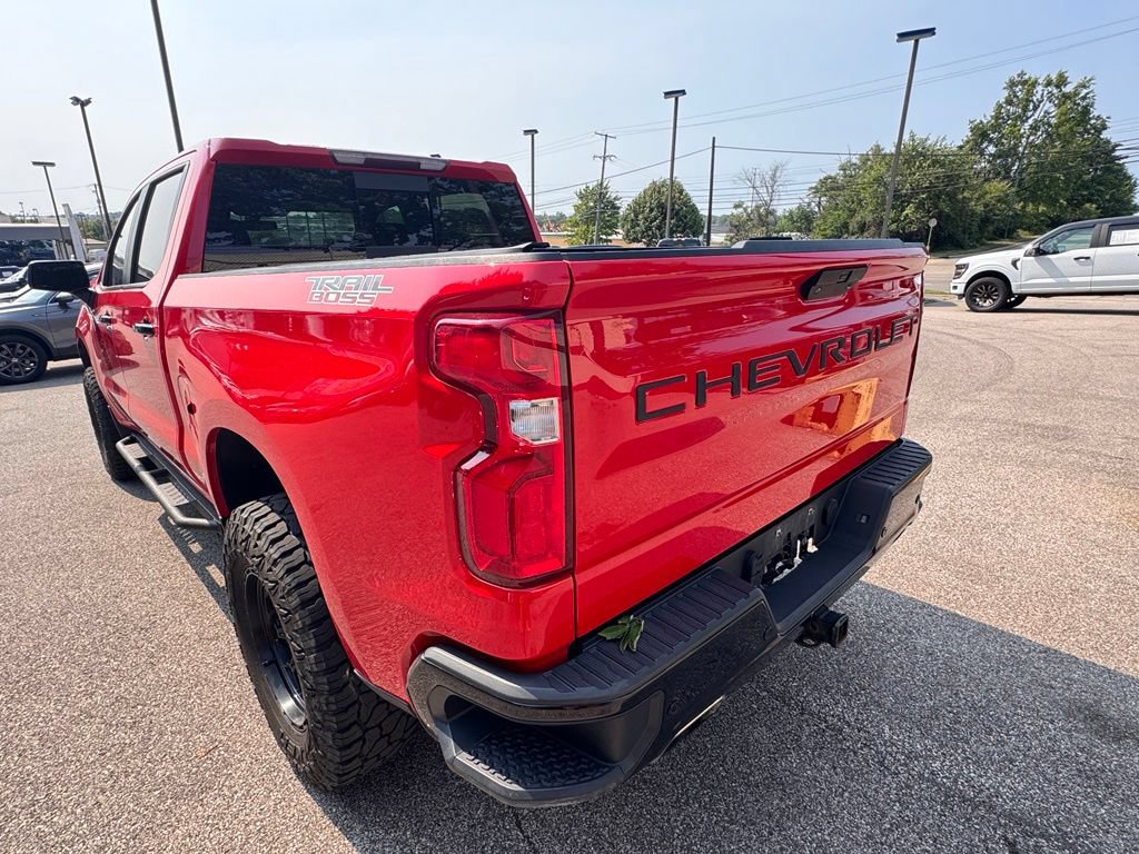 Used 2020 Chevrolet Silverado 1500 LT Trail Boss AWD/4WD image 3