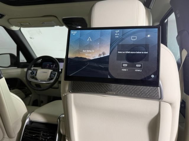 Certified 2025 Land Rover Range Rover Autobiography AWD/4WD image 31