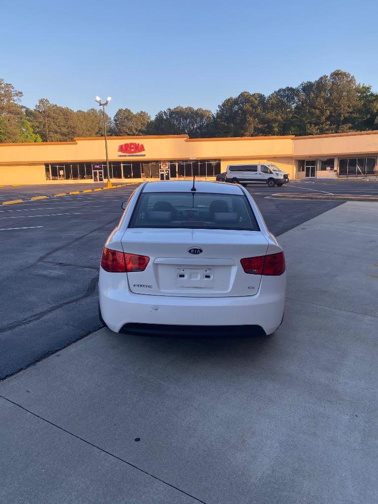 Used 2013 Kia Forte EX image 11