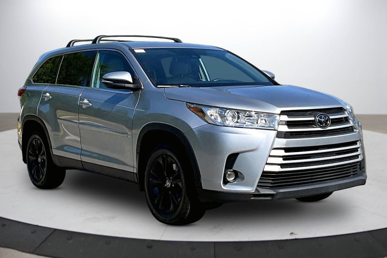 Used 2019 Toyota Highlander LE w/ Protection Package #3 image 2