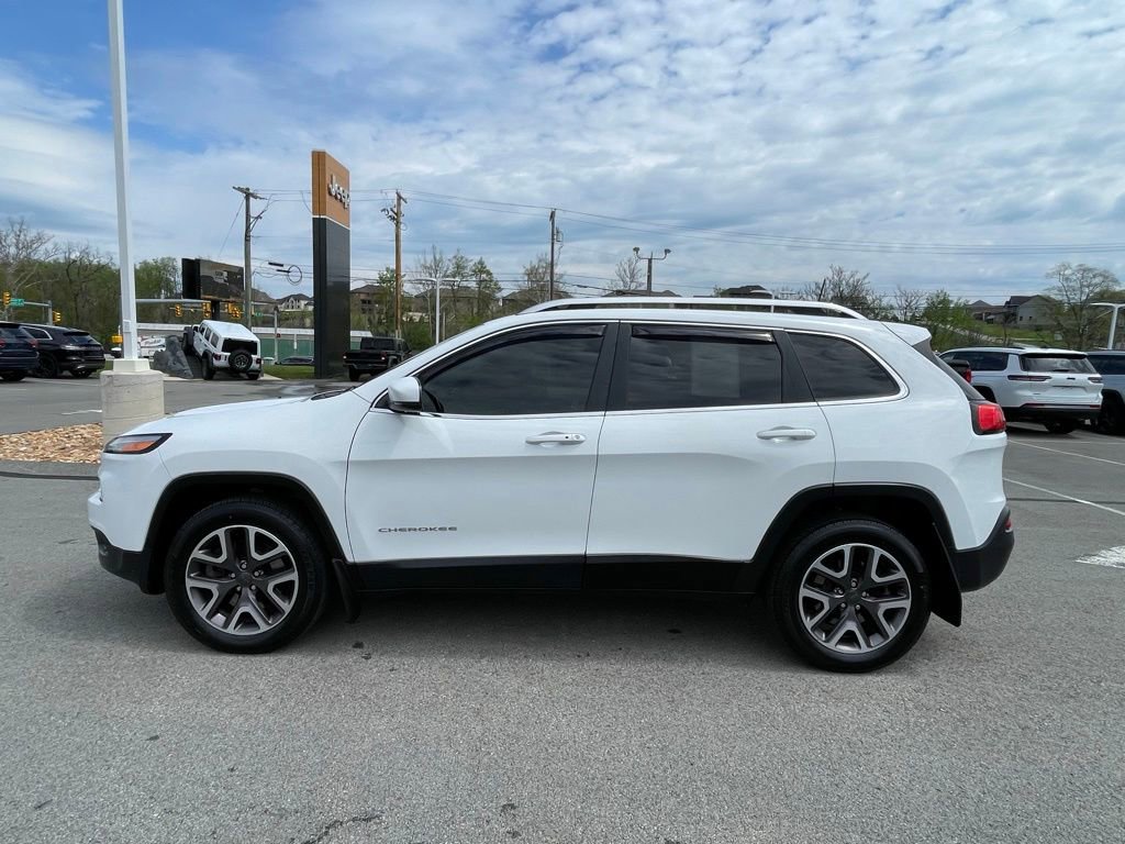 Certified 2018 Jeep Cherokee Limited w/ Trailer Tow Group AWD/4WD image 6