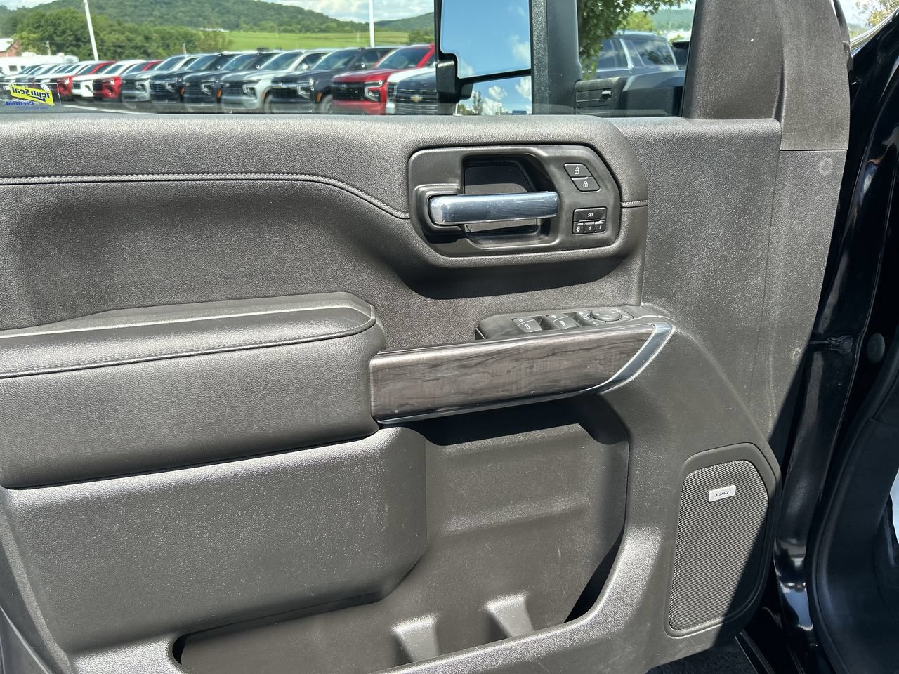 Used 2020 Chevrolet Silverado 2500 LTZ w/ LTZ Premium Package AWD/4WD image 20