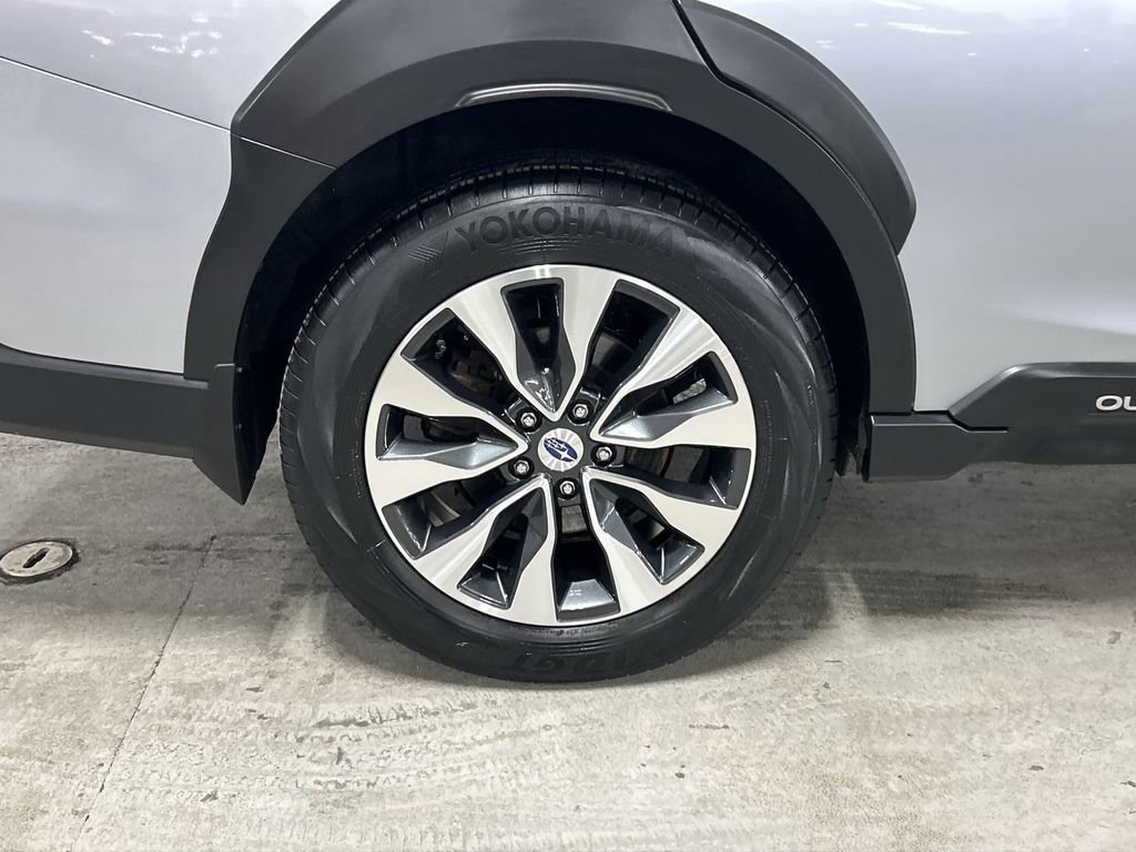 Certified 2023 Subaru Outback Limited image 12