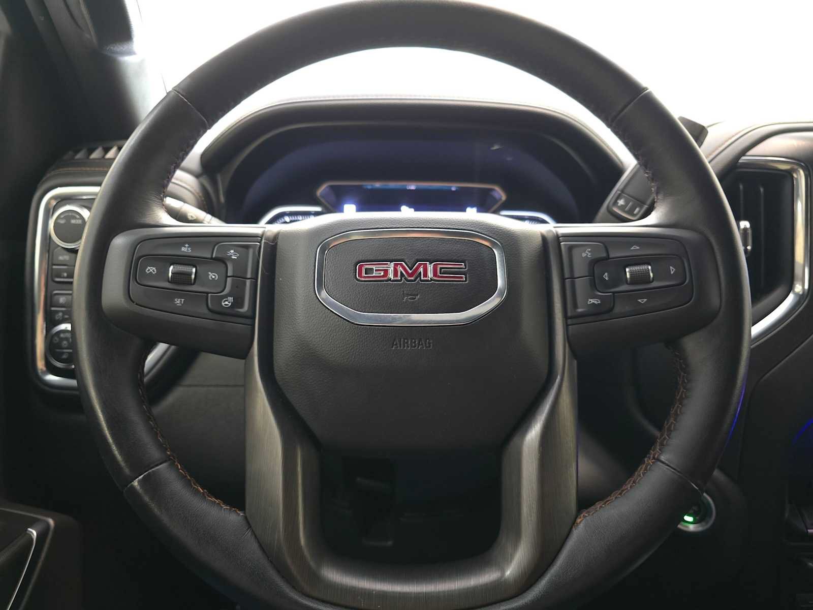 Used 2021 GMC Sierra 1500 AT4 w/ AT4 Premium Package AWD/4WD image 11