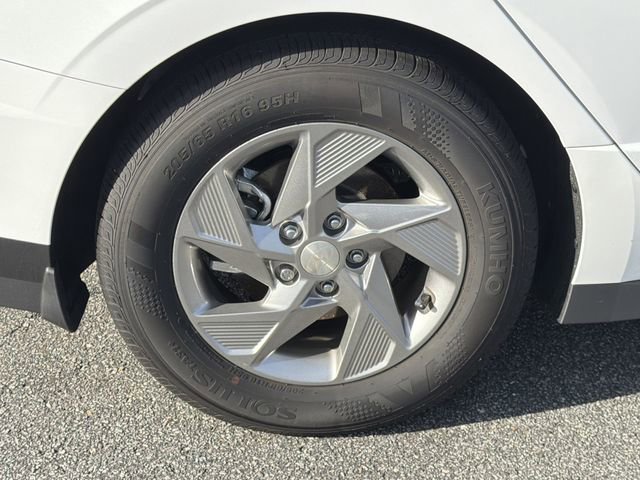 Certified 2025 Hyundai Sonata SE image 17