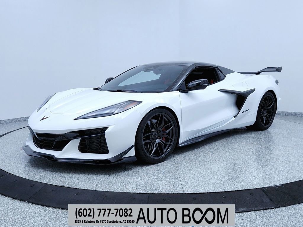 Used 2024 Chevrolet Corvette Z06 image 1