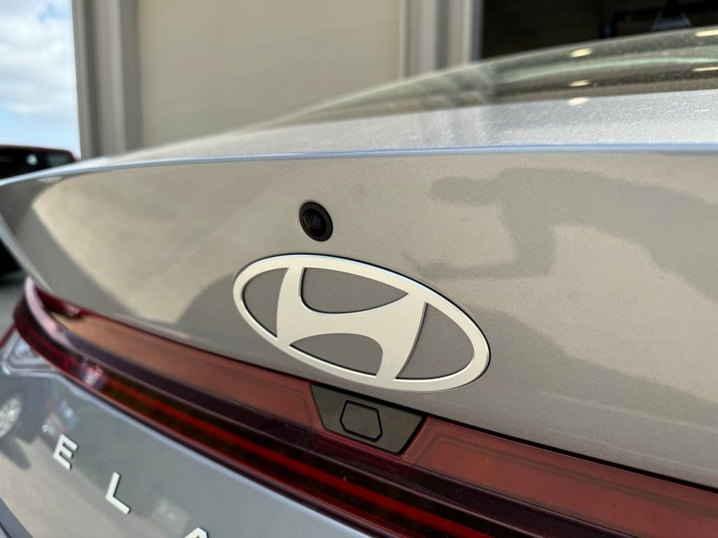 New 2025 Hyundai Elantra SEL image 16