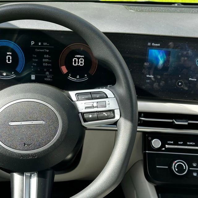 Certified 2025 Hyundai Tucson SE image 21