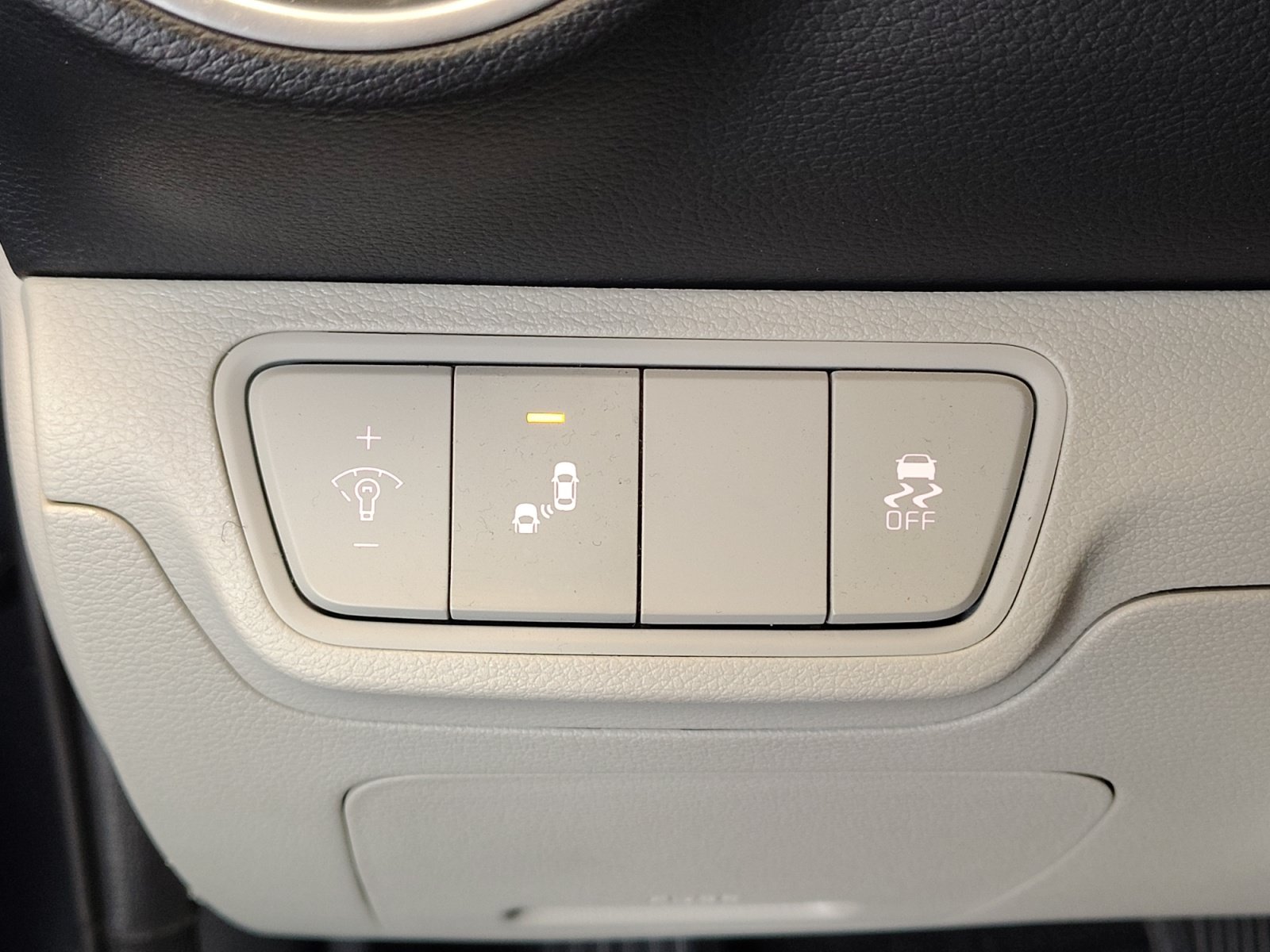 Used 2023 Kia Forte LXS w/ LXS Technology Package FWD image 24