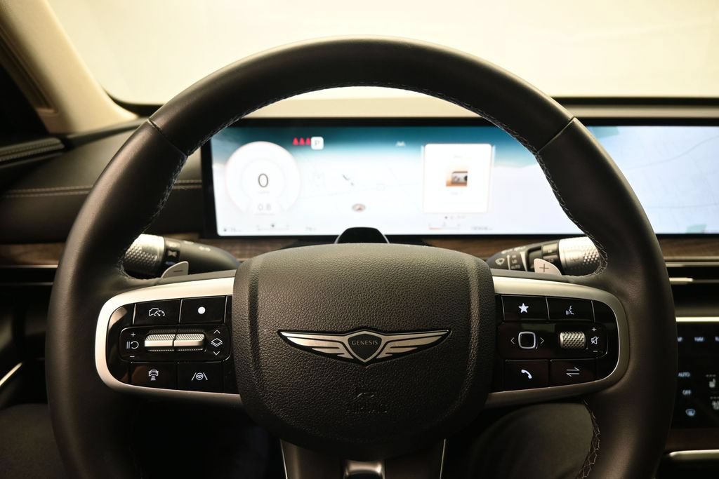 Used 2025 Genesis GV80 2.5T Prestige AWD/4WD image 13