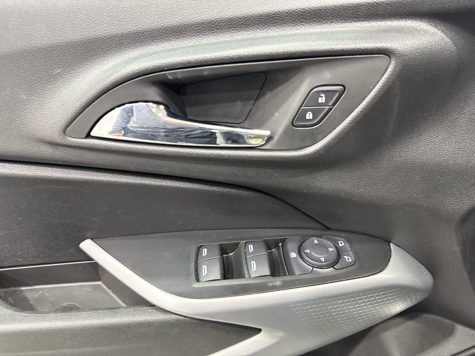Certified 2026 Chevrolet Trax LS w/ LS Convenience Package FWD image 15