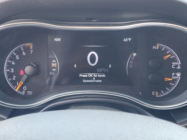 Used 2017 Jeep Grand Cherokee Limited image 15