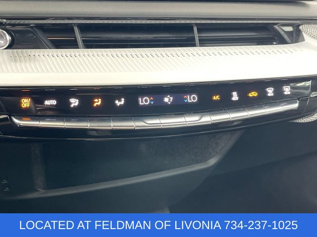 Used 2025 Cadillac Optiq Luxury 2 AWD/4WD image 17